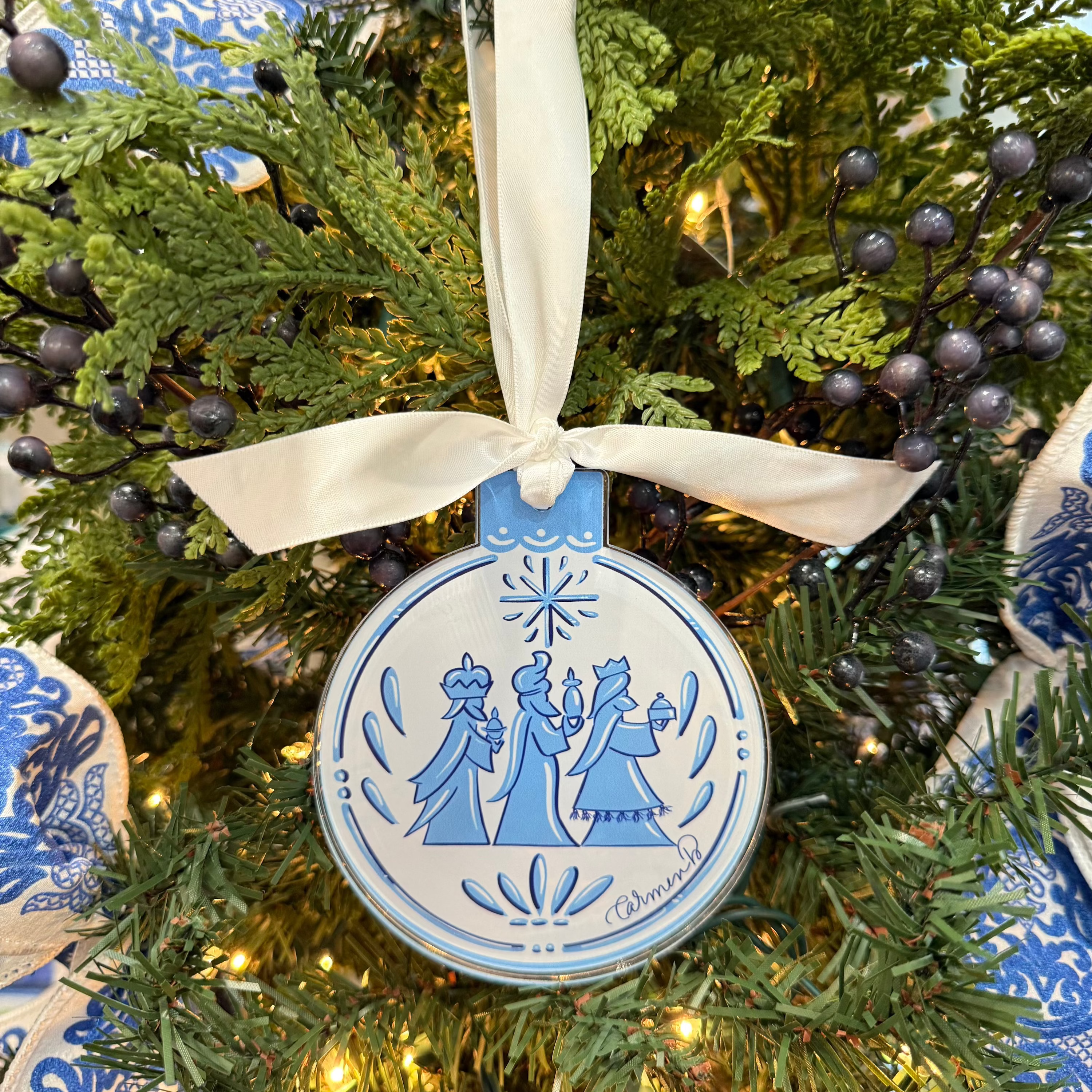 Blue and white nativity ornament, chinoiserie, wreath ornament, ornament, acrylic ornament