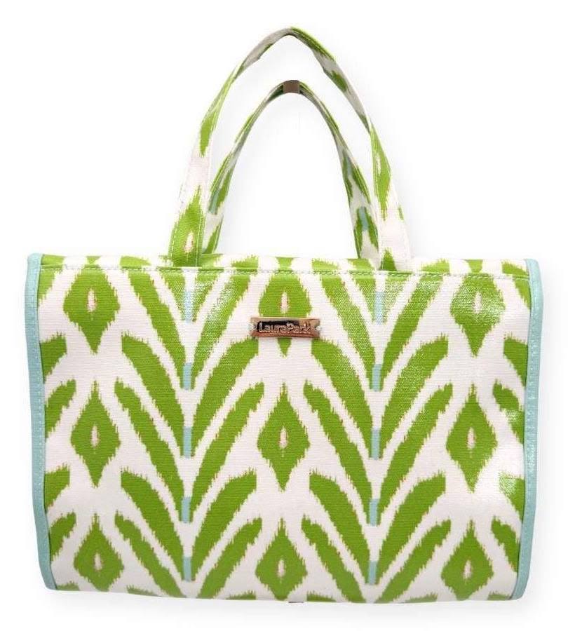Petite Fond Green  Hanging Travel Case